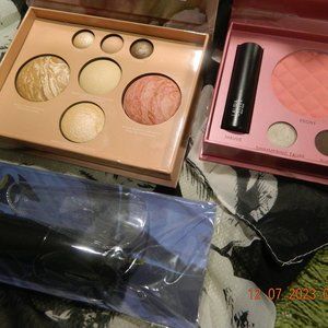 Laura Geller Face kits